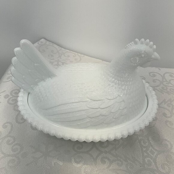 Indiana Hen on Nest Milk Glass Nesting Bowl Vintage - Picture 5 of 9